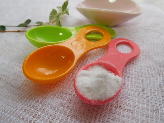 お風呂に「塩」を入れるだけで温熱アップ！血行促進で膝痛を和らげよう｜八尾市整骨院