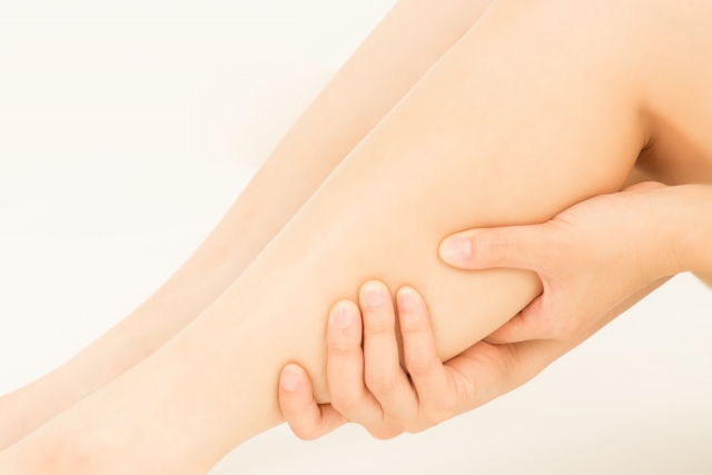 ふくらはぎが固いのはなぜ？考えられる原因と対処法｜八尾市整骨院