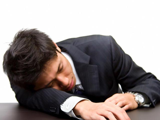 食べる時間、食べ物で体が疲れてしまう？