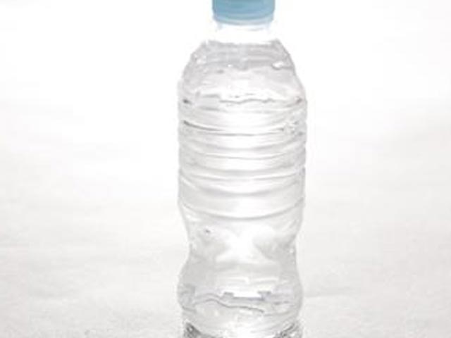 夏のニキビは〇〇が原因かも！？