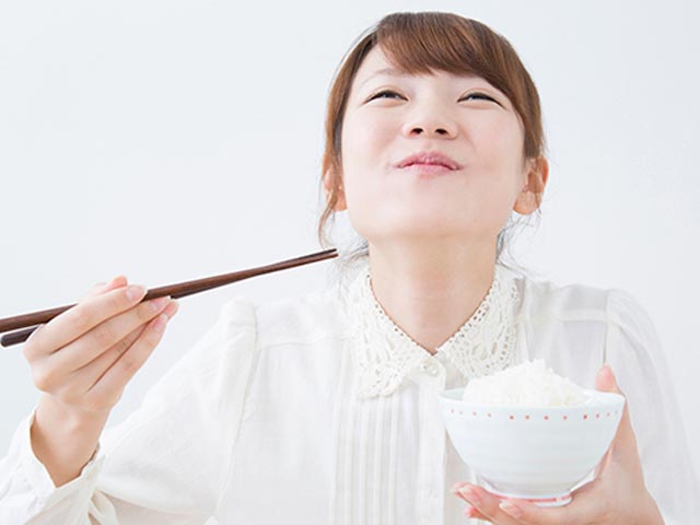 食事の際よく噛んで食べてますか？