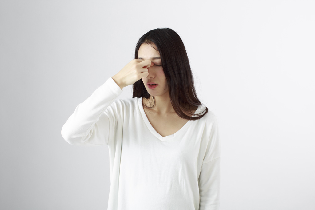 頭痛、肩コリの原因は眼精疲労かも！！｜八尾市整骨院